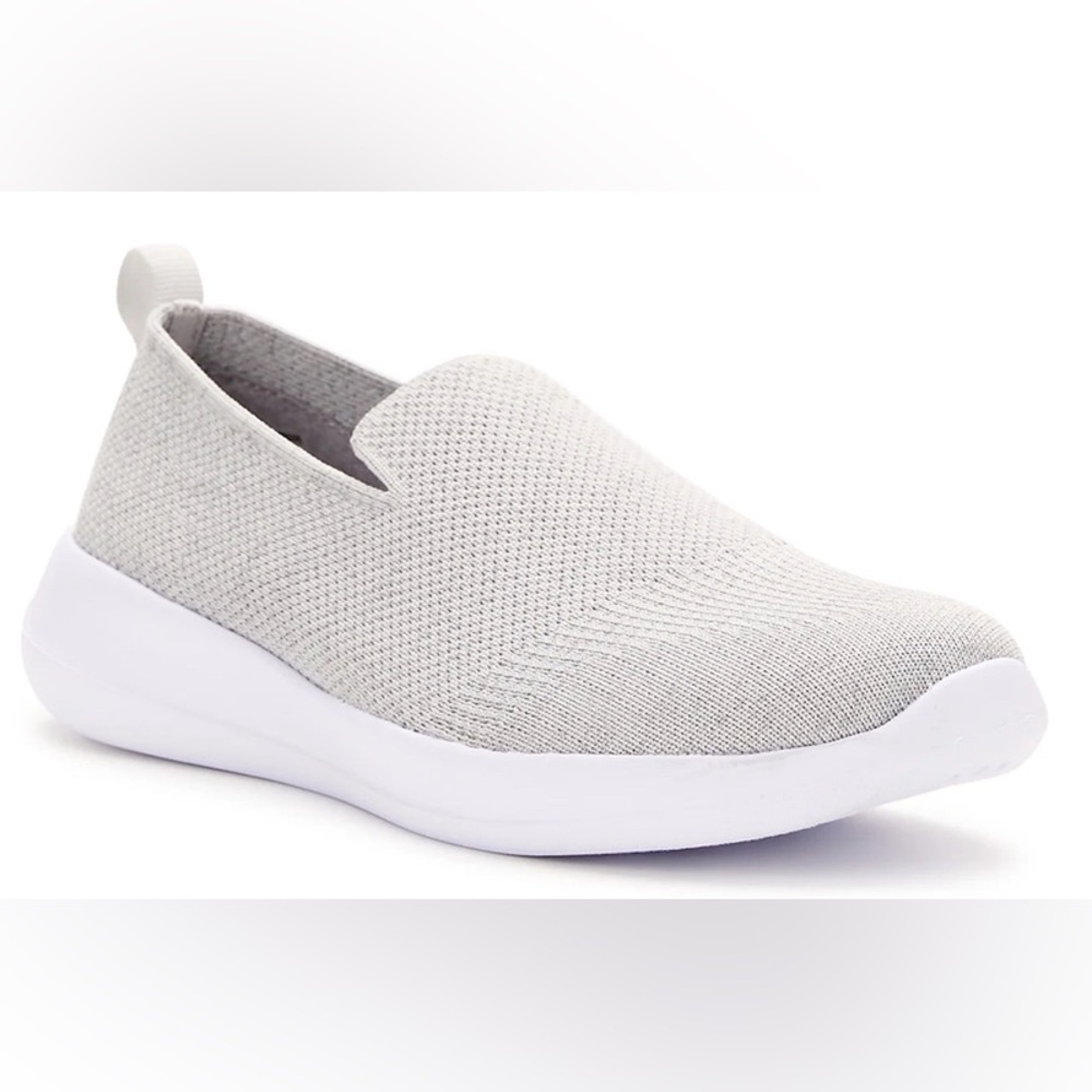 Athletic Works Women's Comfort Low Vamp Slip On Sneaker